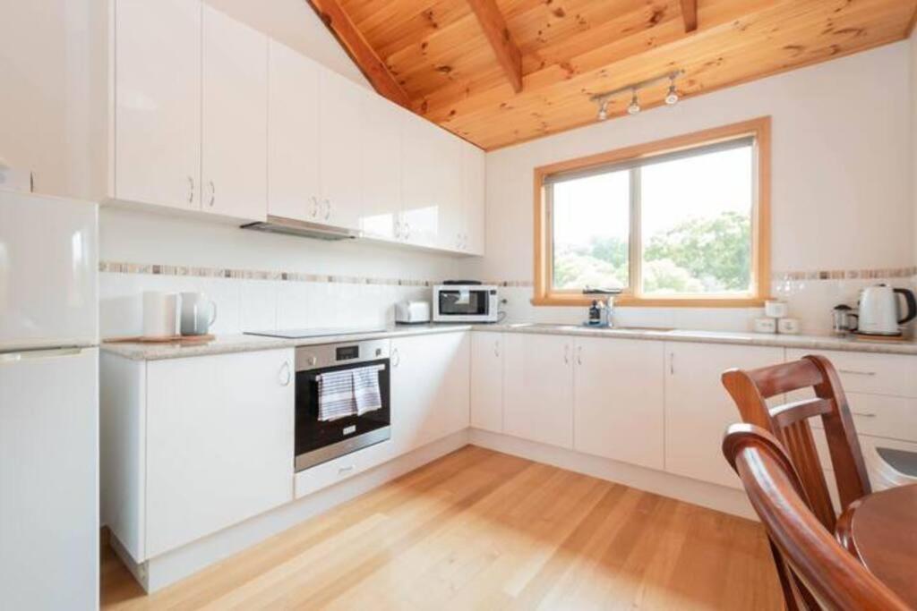 Private 2 Bedroom Cabin Retreat Legana Bagian luar foto