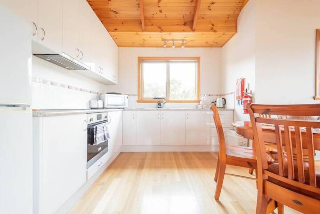 Private 2 Bedroom Cabin Retreat Legana Bagian luar foto